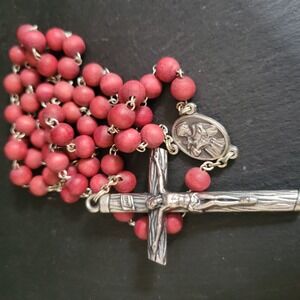 Vintage Red Wood Bead Rosary Silver Tone Crucifix Saint Anthony Medal 20" Goth